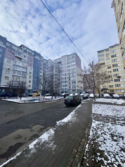 Оренда комерційного приміщення по вул. Симоненка, район Каскад.