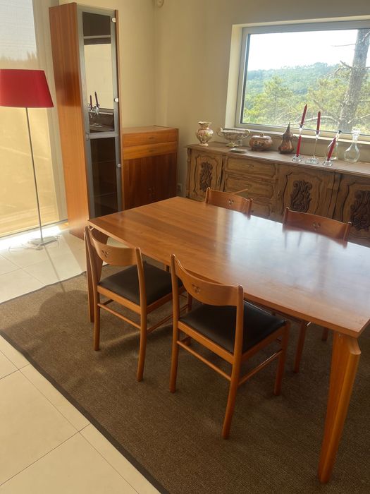 Móveis de sala - mesa jantar, 4 cadeiras e movel alto com lateral