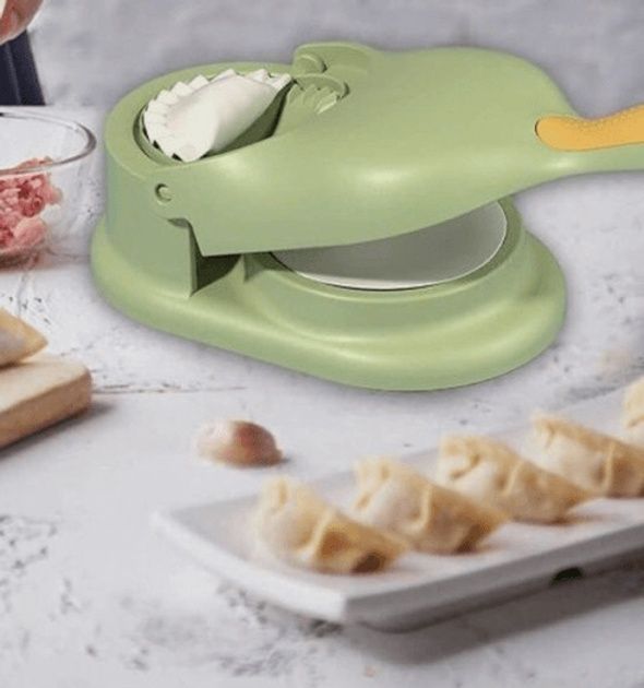 Нова форма для ліпки вареників — зручне приготування