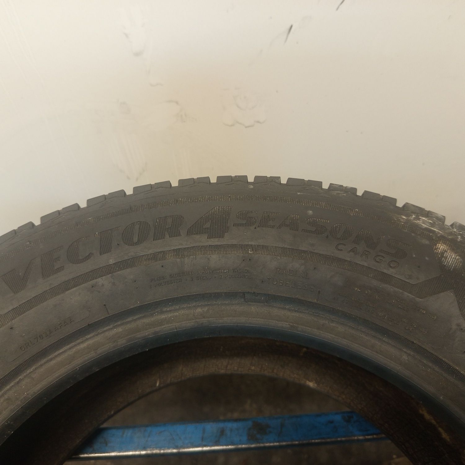 G36 1x215/65R16C Goodyear Vector 4Seasons Cargo