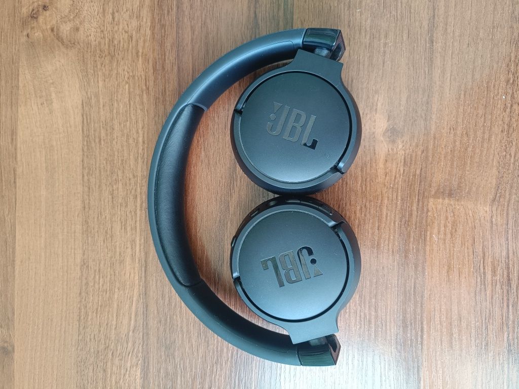 Накладні навушники JBL Tune 660NC (використовувалися декілька разів)