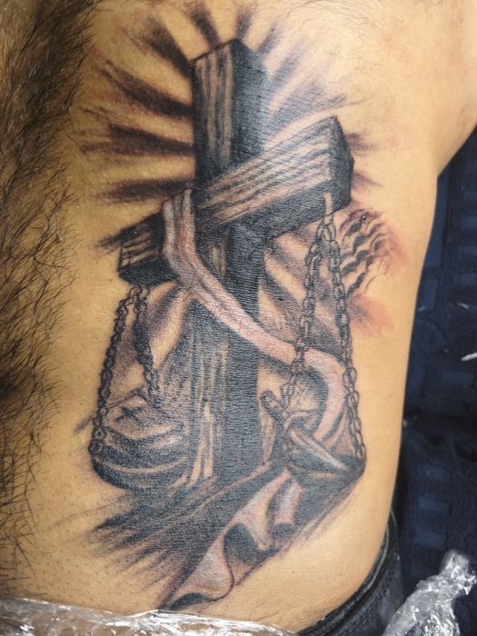 Тату реализм, чекано