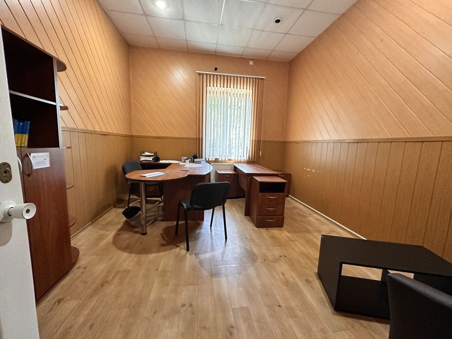 Продаётся офис в районе 1000 мелочей