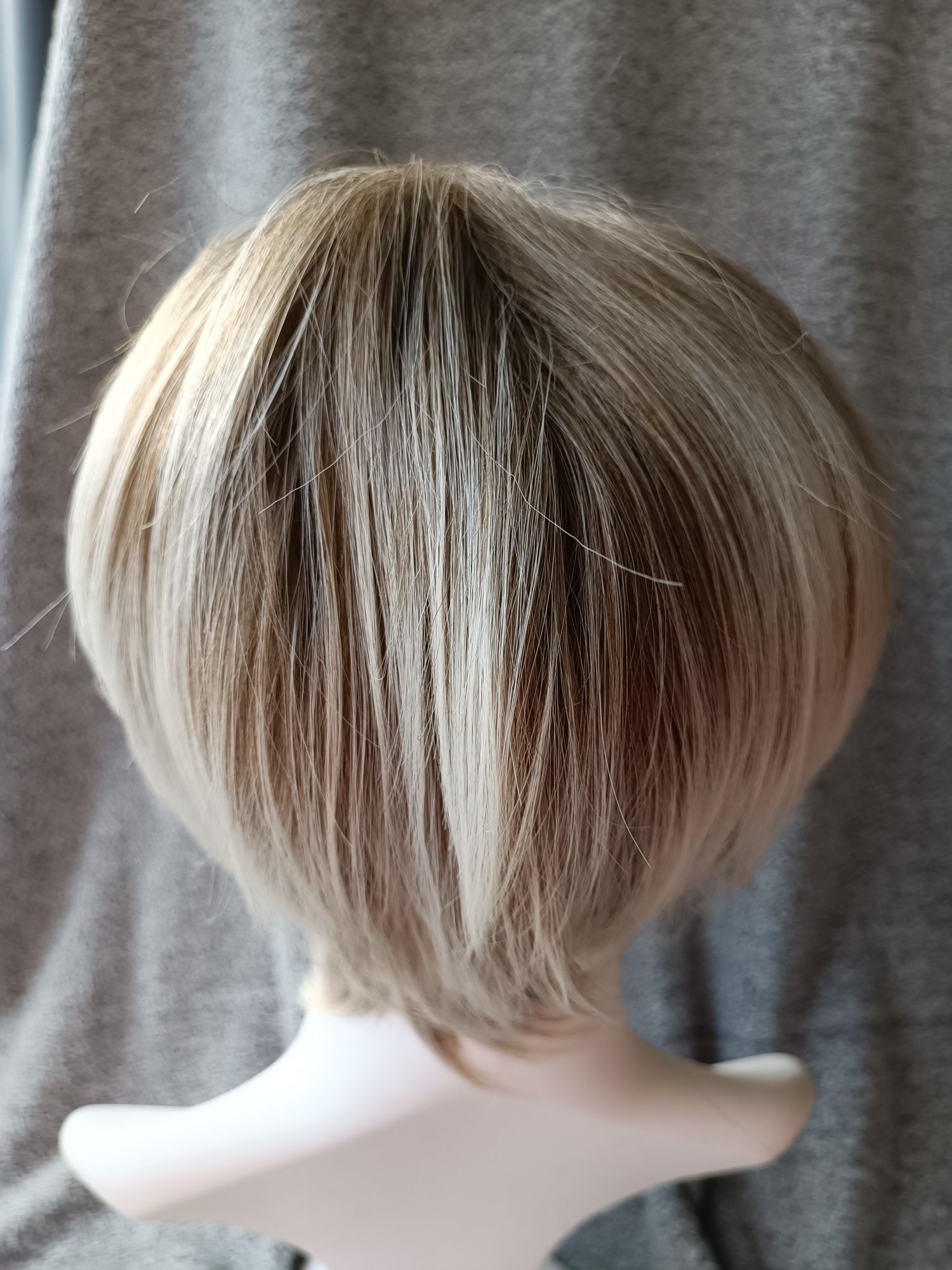 Krótka peruka baleyage blond