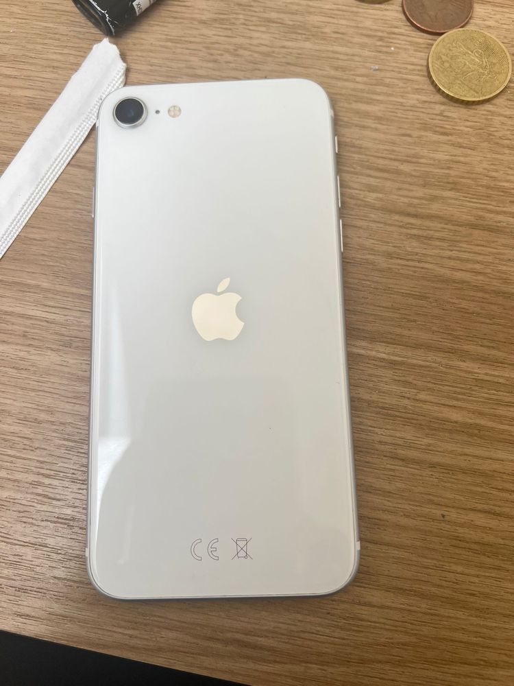 Iphone SE 2020 inpecavel sem marcas de uso
