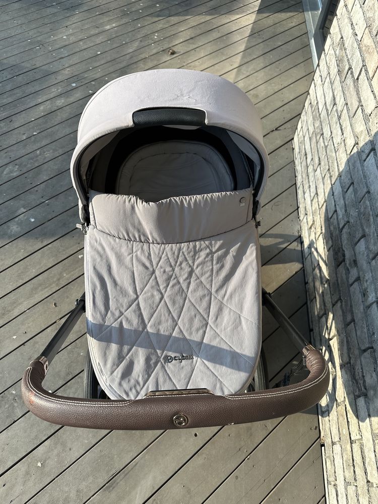 Wózek Cybex Priam Golden Rose Soho Grey gondola i spacerówka