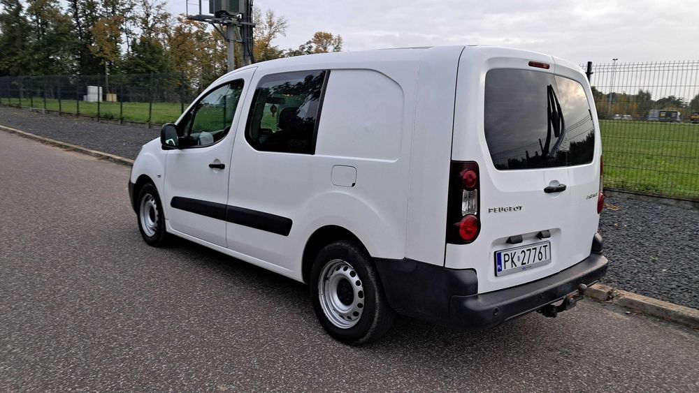 Peugeot Partner Long Tempomat 1.6HDi 2017r Klima Hak Czujniki Ekran