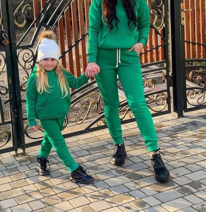 Теплый детский спортивный  флисовый зелёный костюм 152 см