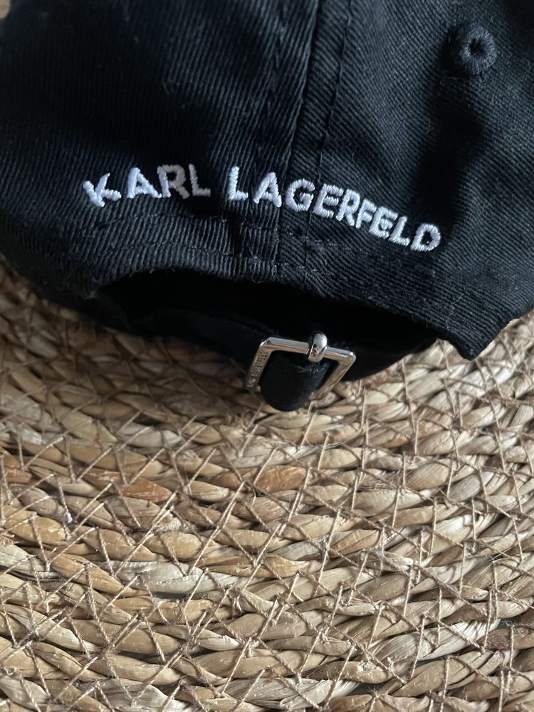Czapeczka z daszkiem czarna Karl Lagrrfeld