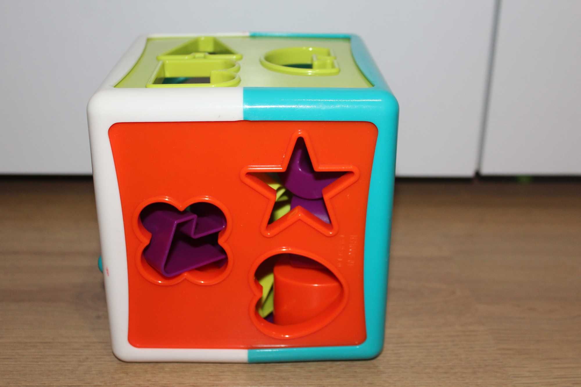 Развивающая игрушка-сортер Battat Lite Умный куб 12 форм