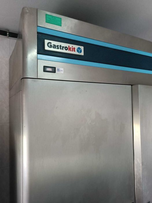 Frigorífico Industrial de inox com dupla porta. Talho