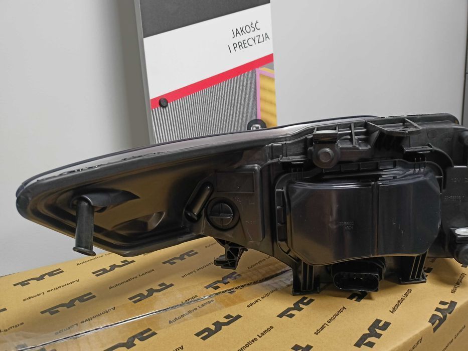 Ford Mondeo MK4 2007- Lampa/Reflektor lewy H7+H1