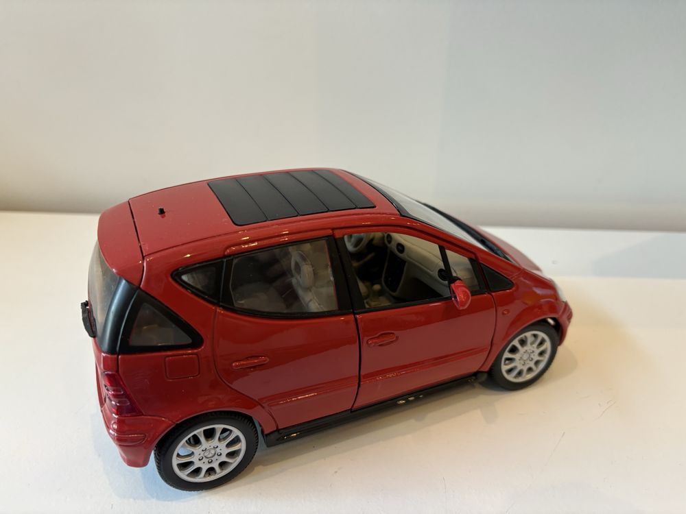 Model Mercedes A Class A klasa 1:18 Maisto (bburago welly)