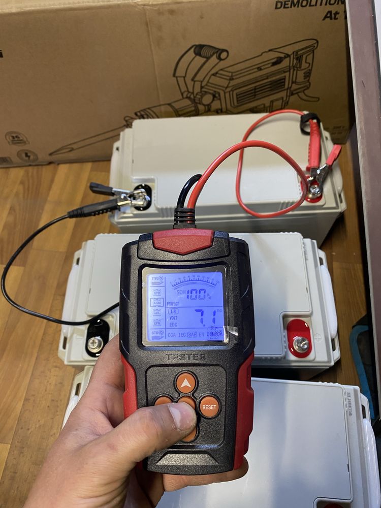 Продам акумулятори AGM 12v 65ah