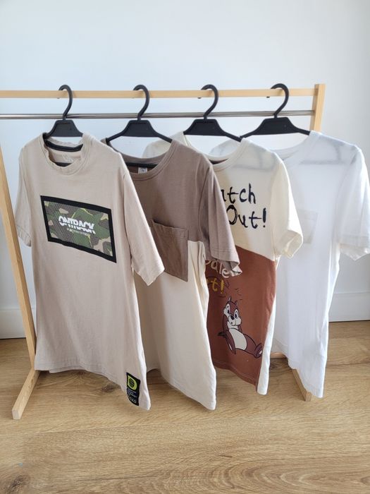 [92] Zestaw 4 koszulek w rozmiarze 122