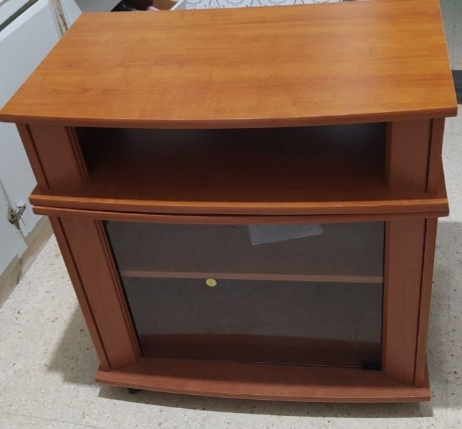 Vendo móvel rotativo para TV, aquário ou outras utilidades  73*43*72