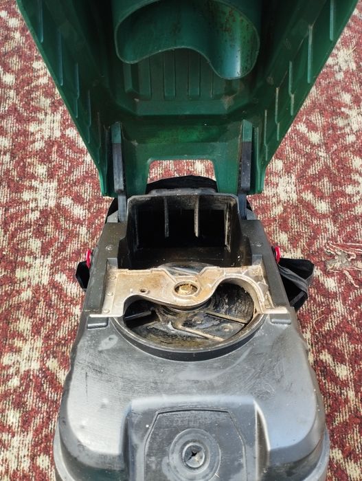 Подрібнювач садовий б/в