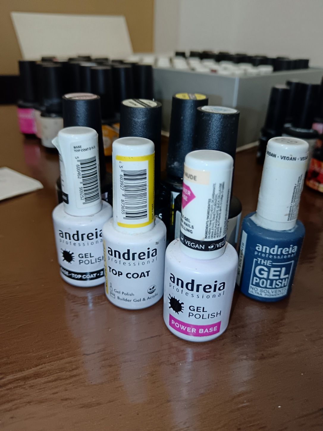 Lote +100 vernizes Andreia & Inocos – Gel e normais – 175€