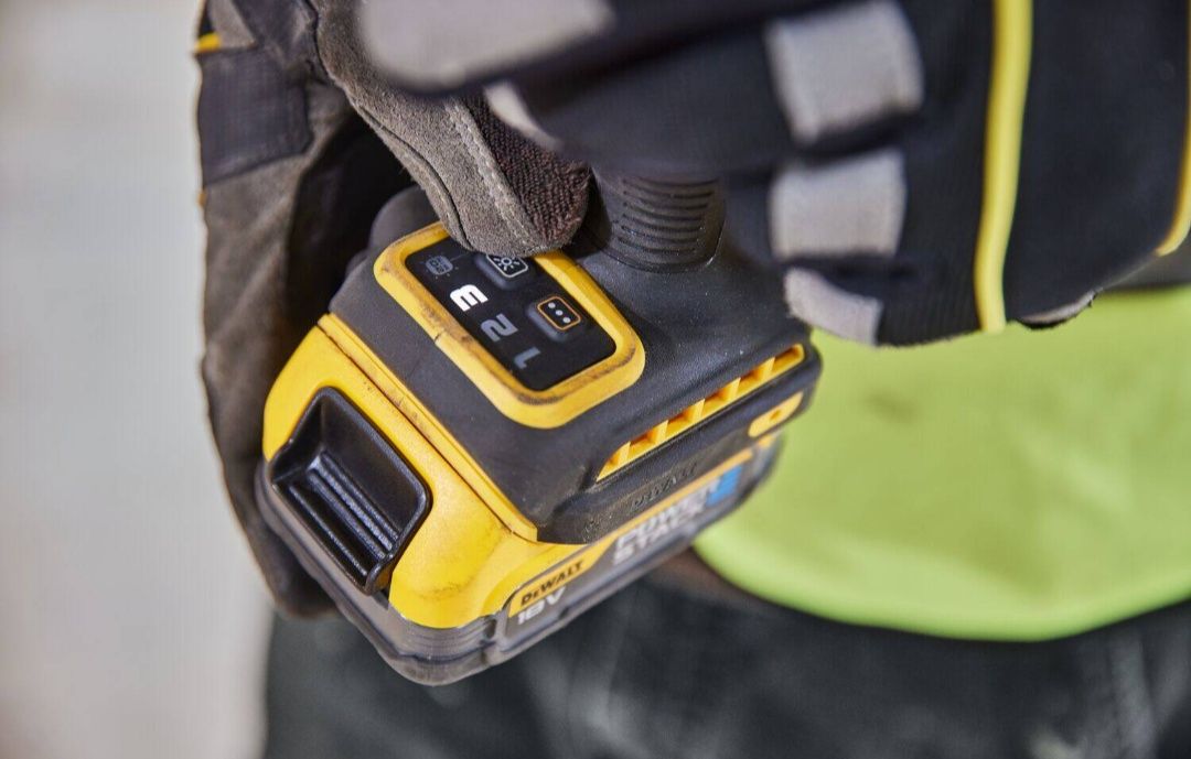 Ударний гайковерт DeWalt DCF860N 18V XR