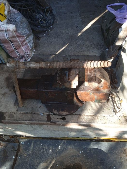 Тески, тиски,тесы, лещата большие СССР