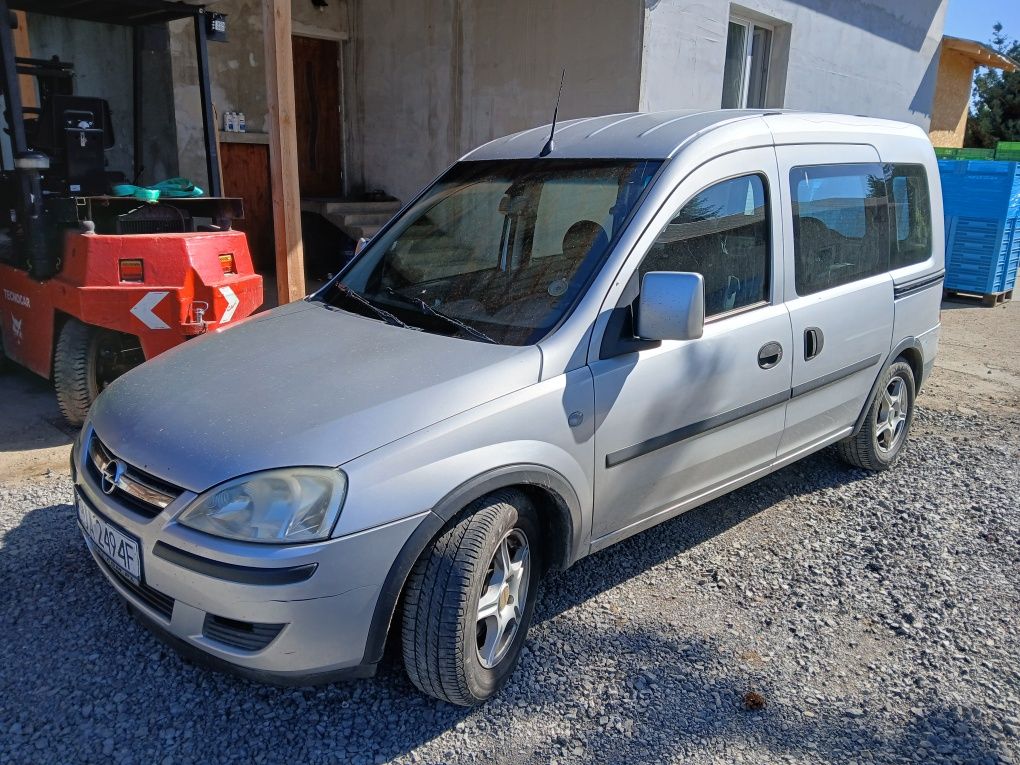 Opel combo c  na gazie technicznie sprawny