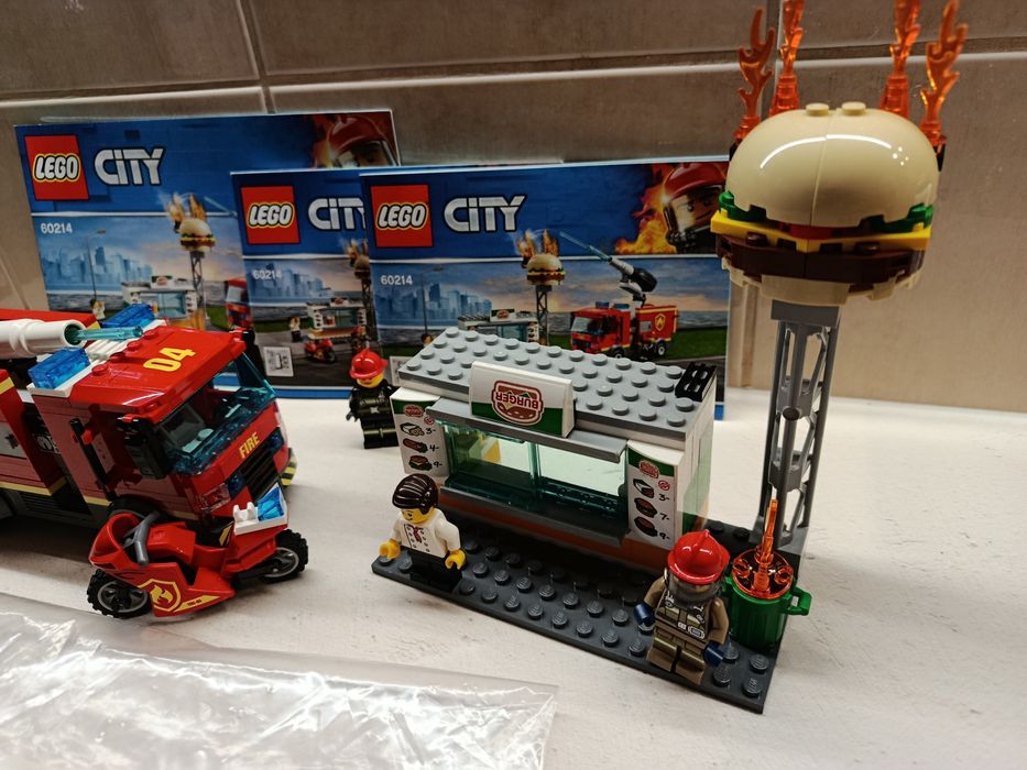 Lego City Na ratunek w płonącym barze 60214