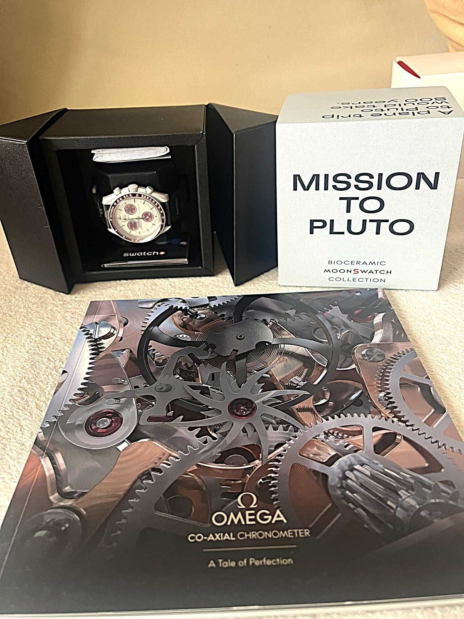 Swatch x Omega Bioceramic Moonswatch Mission to Pluto + książka