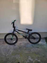 BMX Mongoose Legion L10