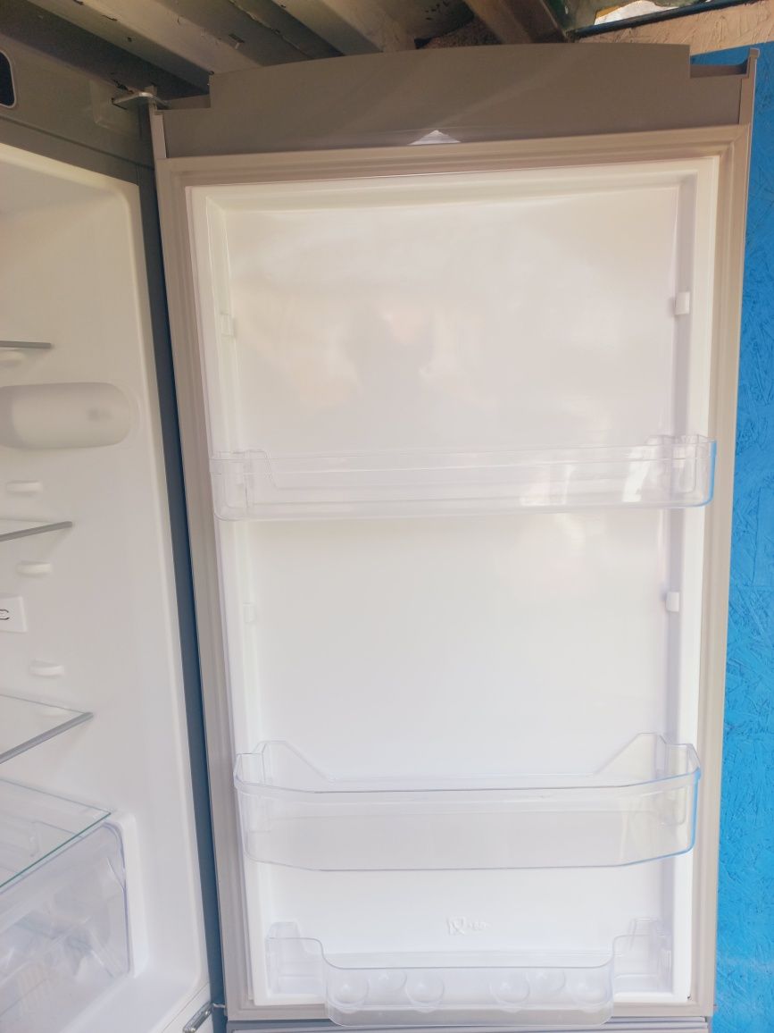 Lodówka Whirlpool Srebrna No Frost Zadbana 100% Sprawna Transp