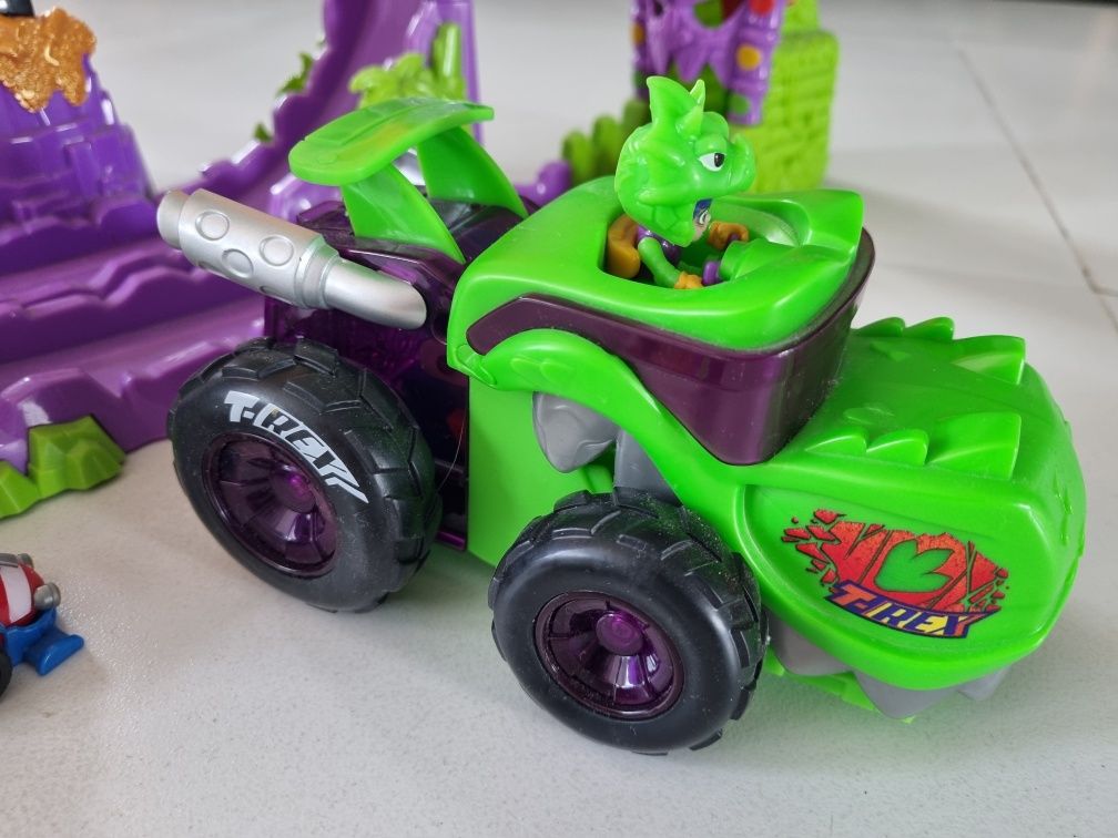 Duzy zestaw t-racers dragon loop z dodatkowym autem
