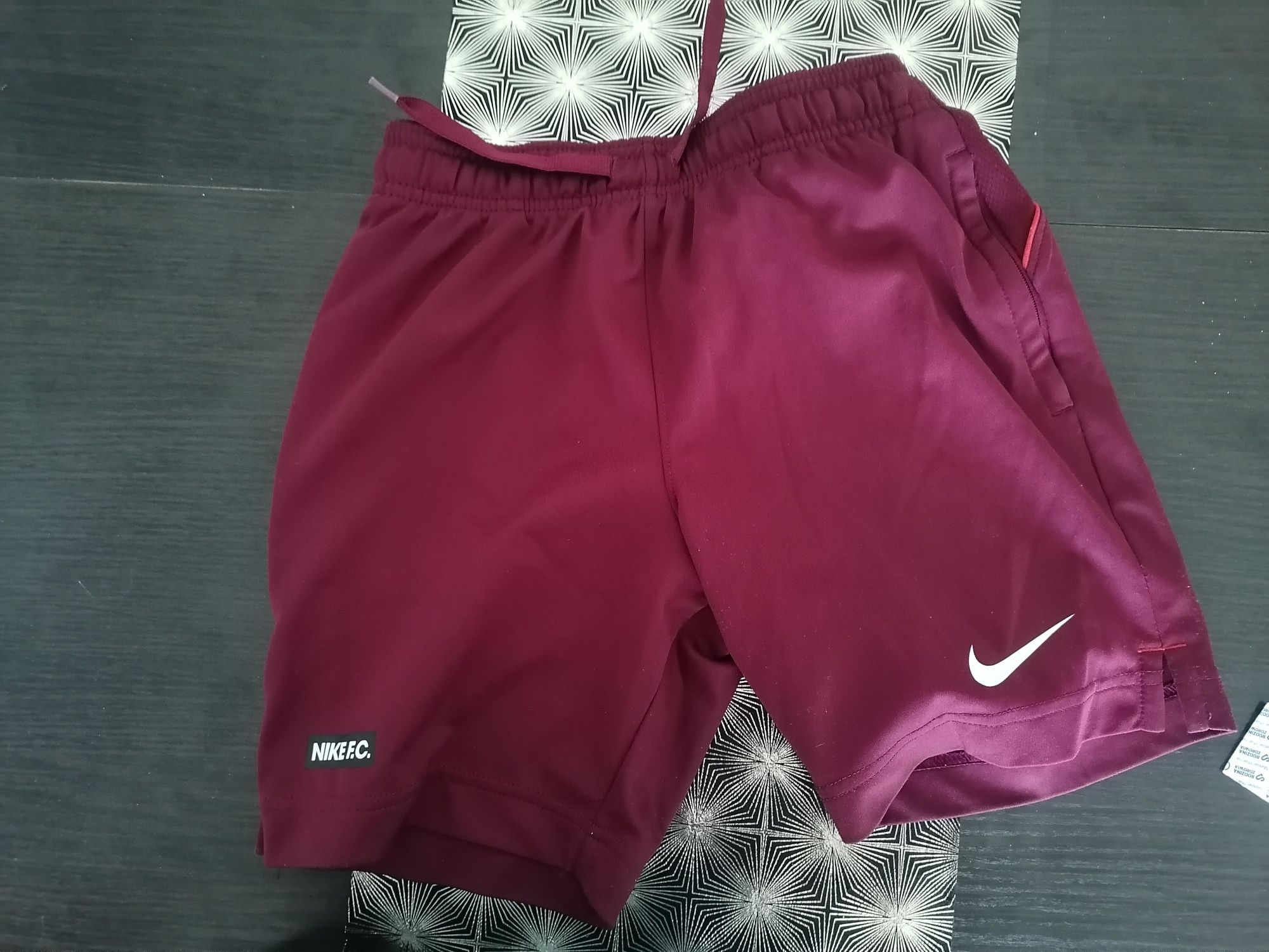 Spodenki Nike 134-140