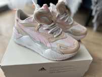 Sneakersy Puma białe z kolorami