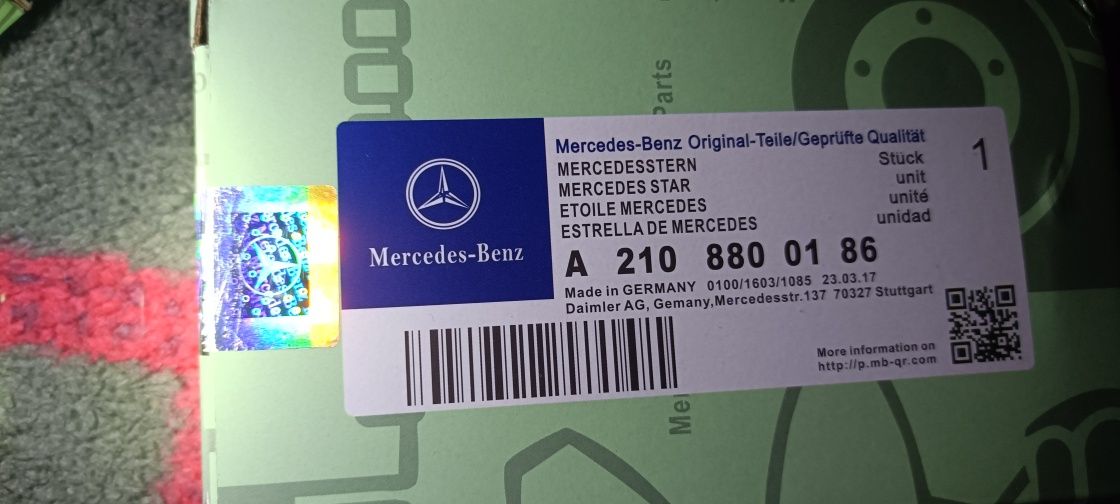 Эмблема Mercedes-Bens A2108800186 A2218800086