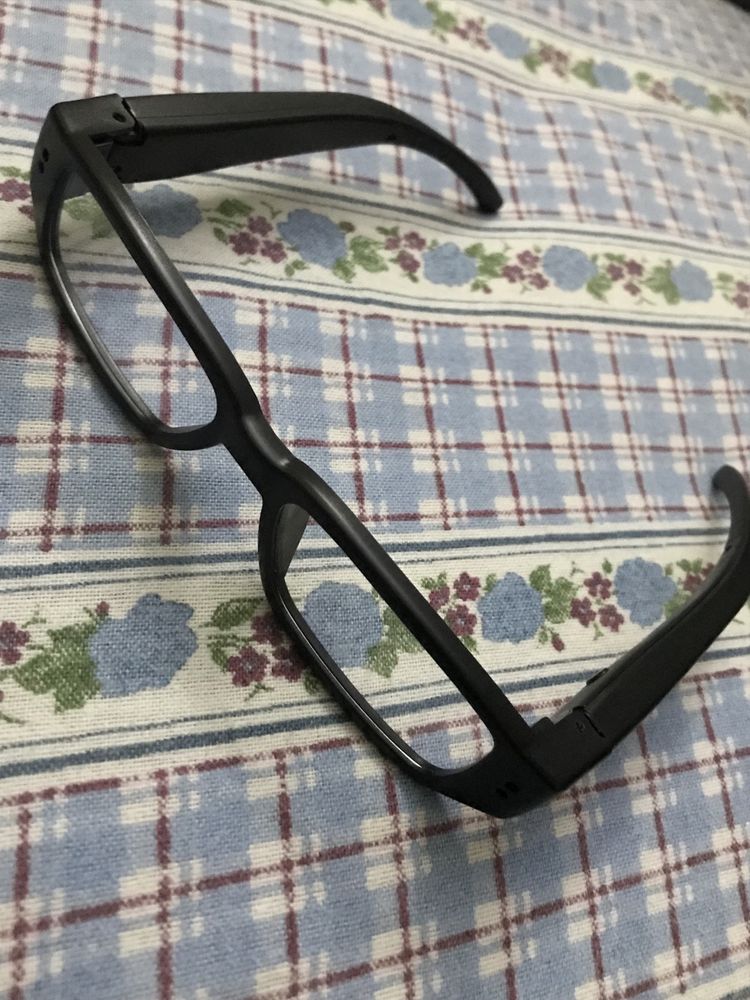 Oculos espião semi novo 2 vezes usada