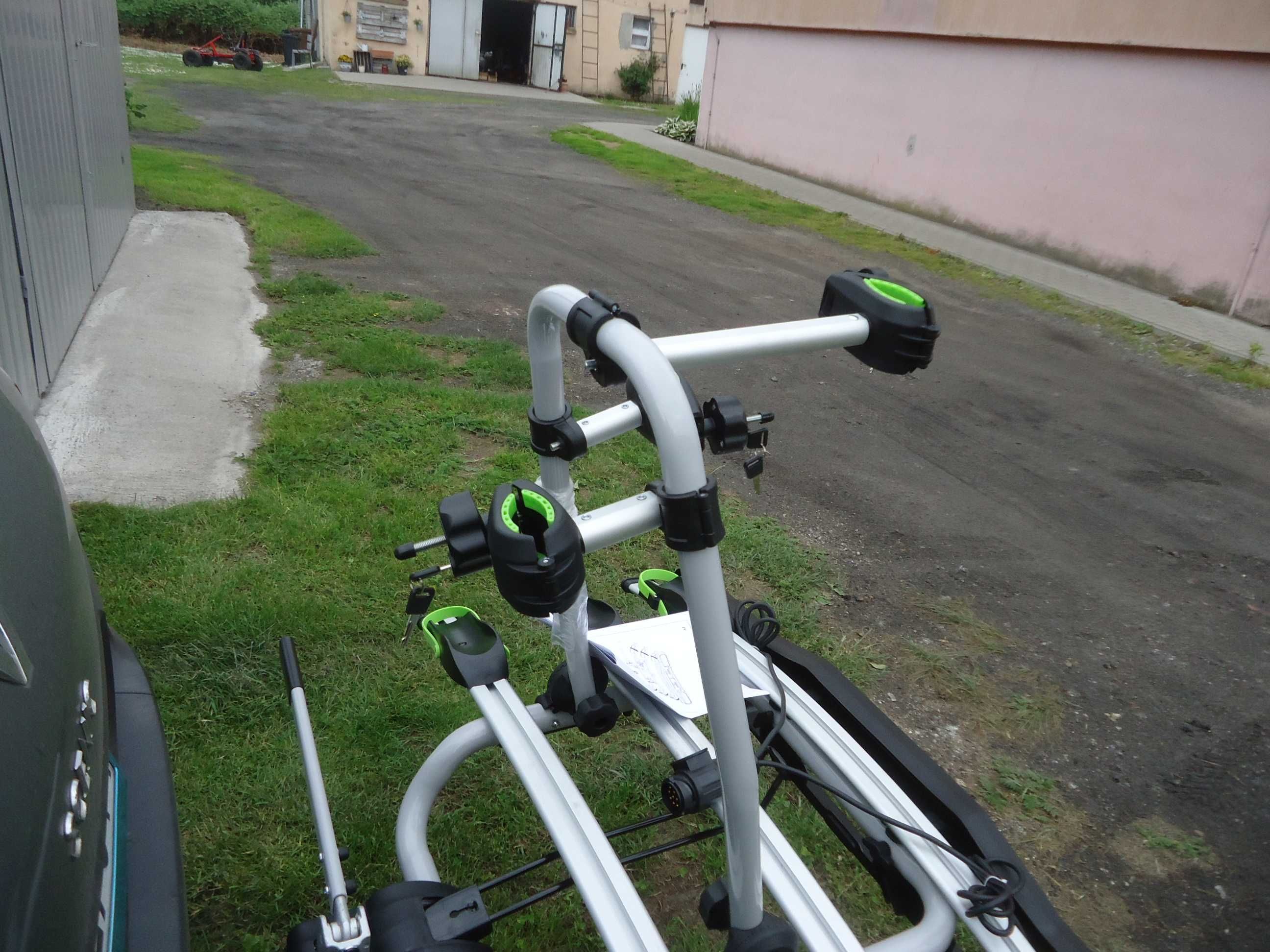 Bagażnik rowerowy  na trzy rowery BT-009A3 na hak