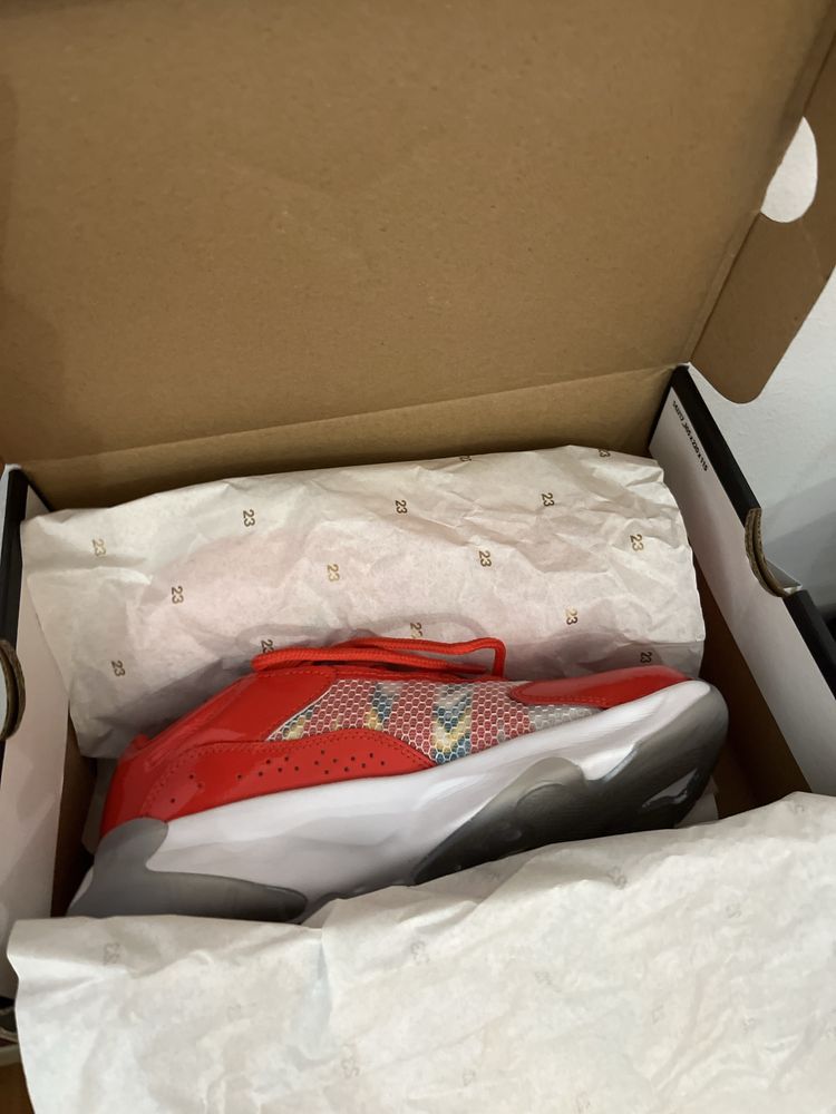 Air Jordan 11 CMFT Low GS “Barcelona”
