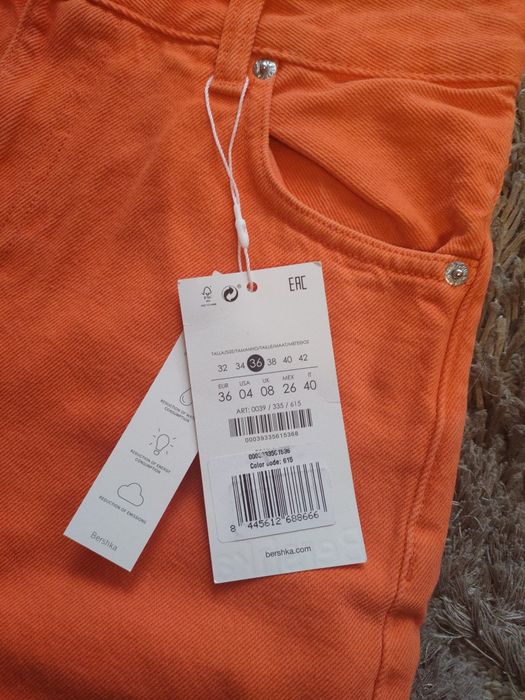 Jeansy pomarańczowe