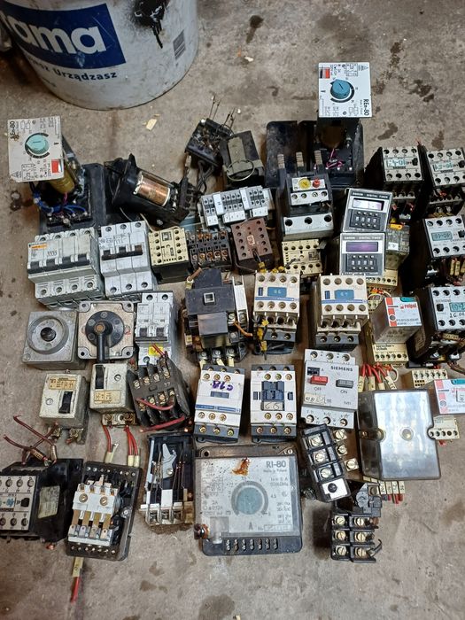 Styczniki przekaźniki z demontażu