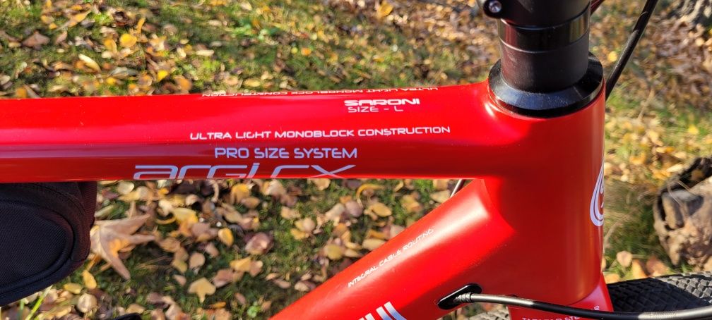 Rower gravel / przełaj / cx Saroni full carbon ultegra