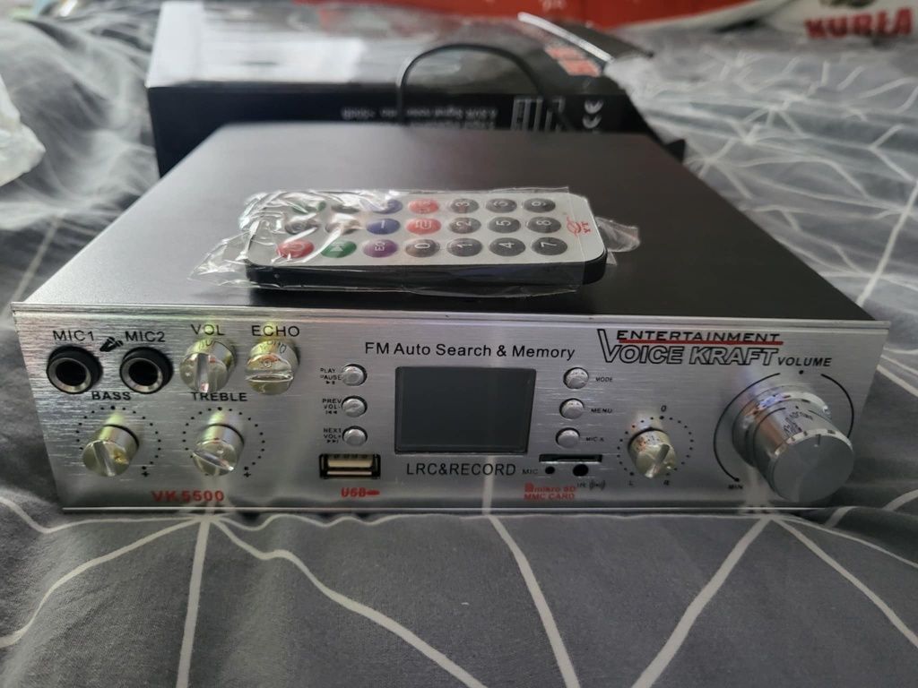 Stereofoniczny wzmacniacz VK-5500