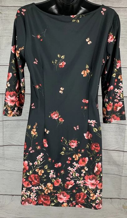 Жіноча чорна квіткова сукня