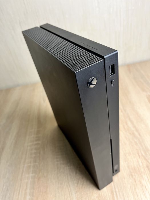 Xbox one X 1TB приставка