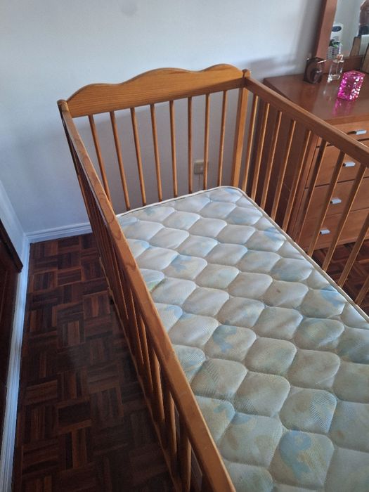 Berço de bebe usado