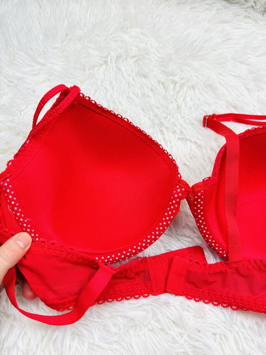 Biustonosz usztywniany 85D czerwony