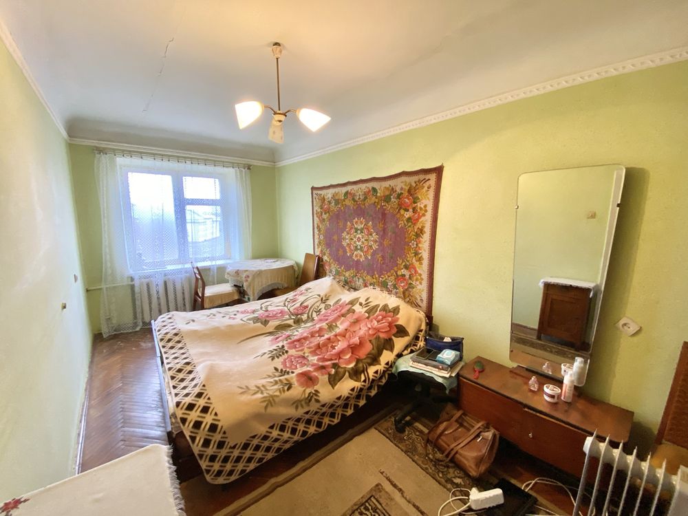 Продається 3 к. квартира. Вул. Коновальця. Матейки. Центр. Велмарт.