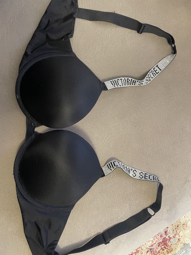 Продам бюстгальтер Victoria Secret 80 C