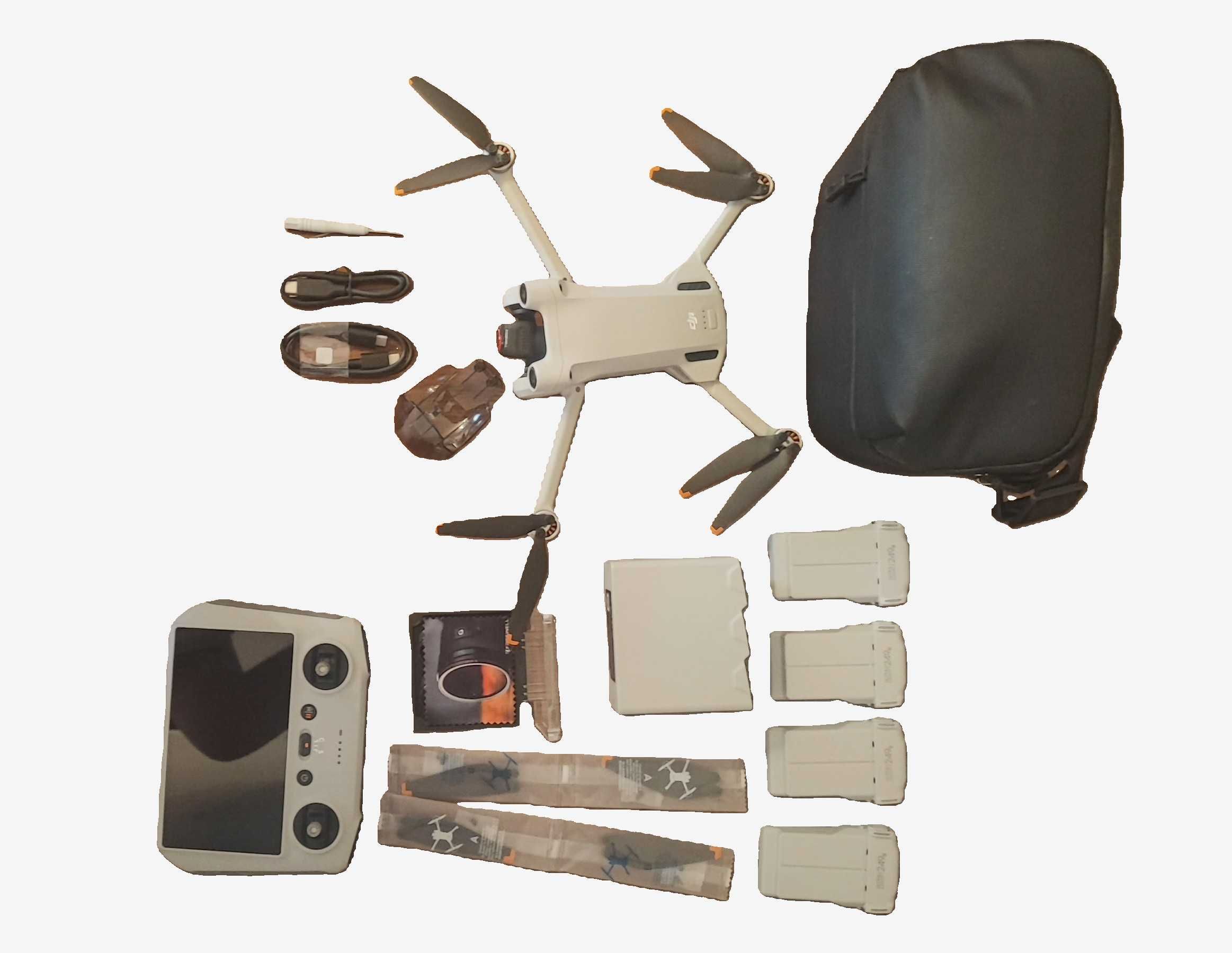 dron dji mini 3 pro z zestawem fly more combo