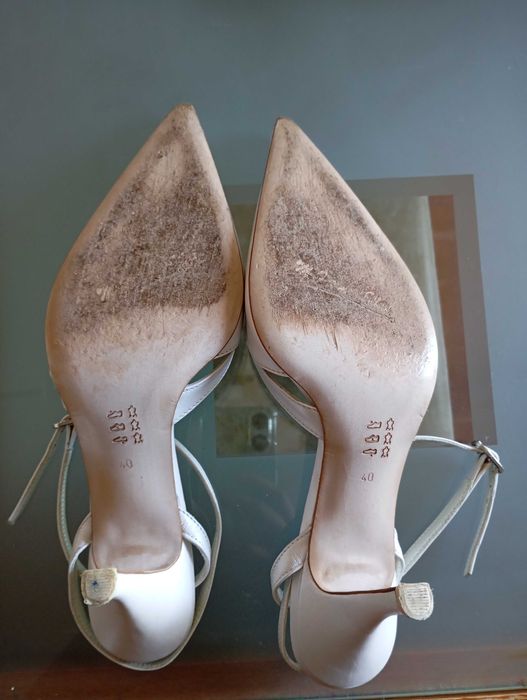 Sapatos mulher de pele com salto alto tam. 40