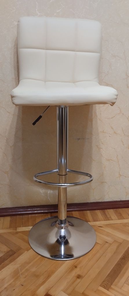 Продам стул поворотный с подъемником,бровиста,парикмахера,1500