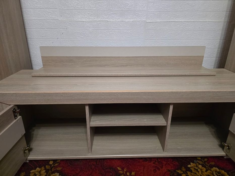 Meblościanka komoda zestaw meble pokojowe szafa RTV witryna transport